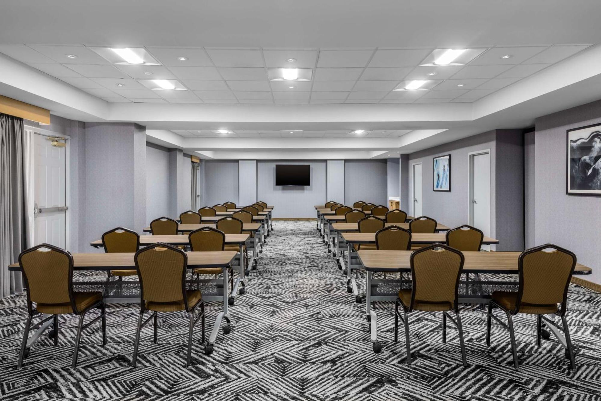 Hyatt Place Indianapolis Airport Exterior foto